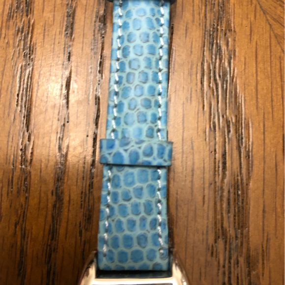 EUC Lucien Piccard Watch - Picture 5 of 7